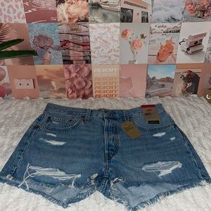 STYLE 501” Shorts, BRAND Levi’s, COLOR Blue, SIZE 31, CONDITION New ☀️